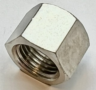 ÖVERFALLSMUTTER 1/4 F